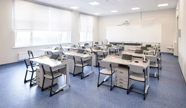 Собянин поручил провести полное обновление 500 школьных зданий за пять лет