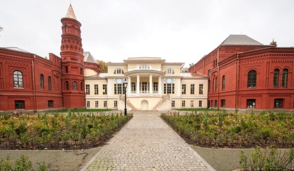 Собянин рассказал, как реставрируют историческую усадьбу Покровское-Стрешнево