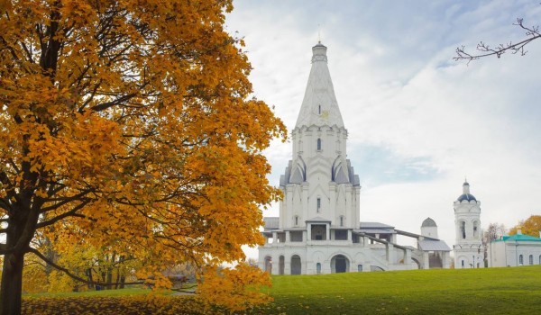 Собянин рассказал о начале реставрации фасадов церкви Вознесения Господня
