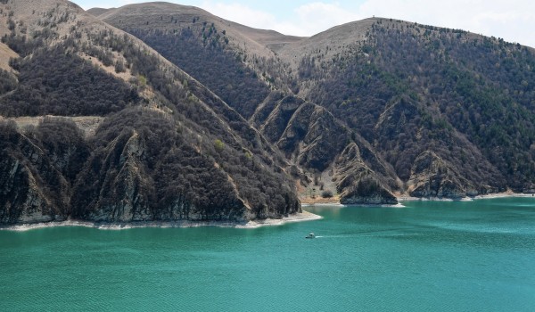 Ученые МГУ оценили влияние прорыва боковой морены на рельеф высокогорной зоны Большого Кавказа