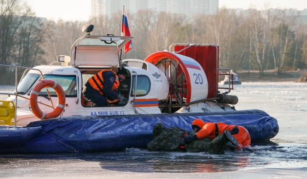 Свыше 20 судов на воздушной подушке будут патрулировать столичные водоемы зимой