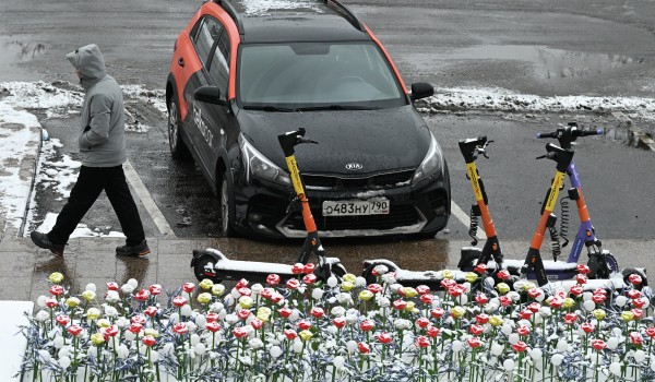 Московские операторы каршеринга работают штатно в условиях снегопада