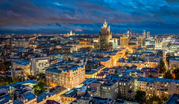 Собянин: Более миллиона осветительных приборов зажигается в Москве по вечерам