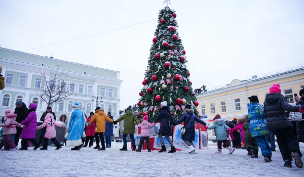 В историческом районе Замоскворечье появилась елка, посвященная памятникам архитектуры​​​​​​​