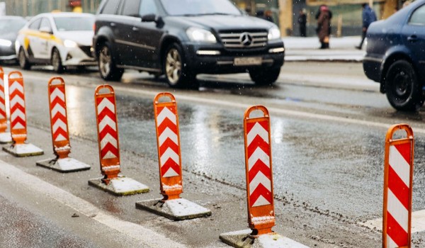 Москвичам напомнили о бесплатных парковках в новогодние праздники