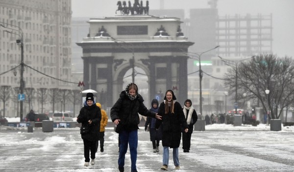 «Желтый» уровень опасности будет действовать в Москве до четверга из-за гололедицы