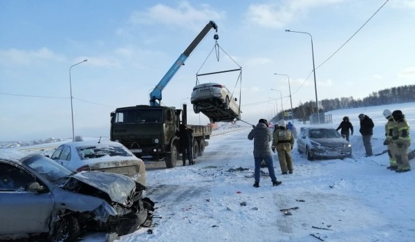 Столичные эвакуаторы бесплатно переместили более 870 пострадавших в ДТП авто за зиму
