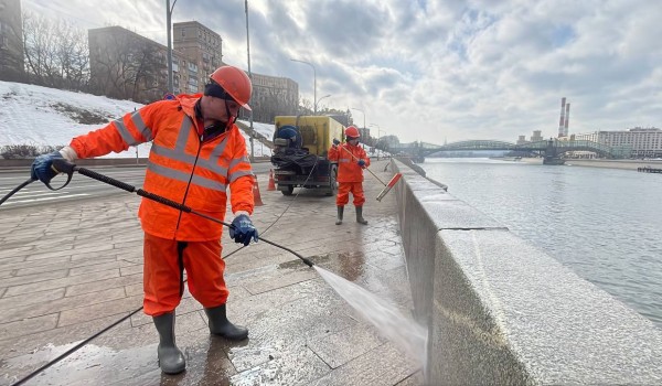 Около 2 тыс. мостов, тоннелей и фонтанов промоют в столице после зимы