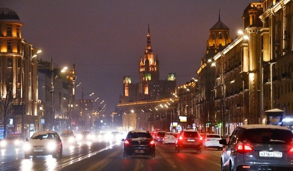 Москвичей предупредили о холодной ночи и гололедице 5 апреля