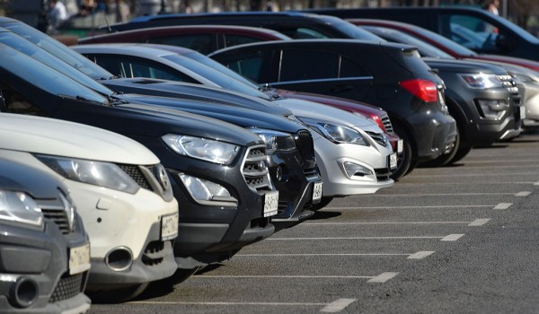 Число обладателей резидентных парковочных разрешений выросло на 8% с 2023 года