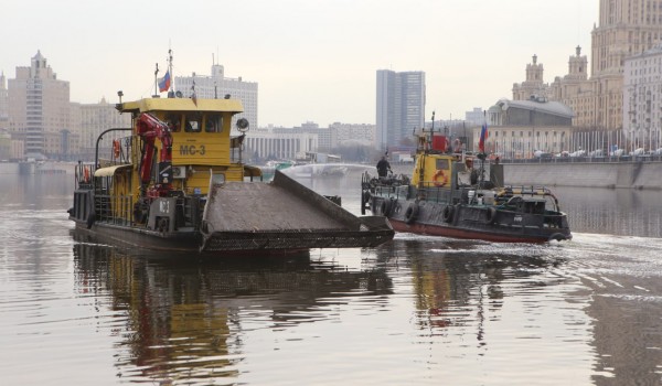 Столичный коммунальный флот подготовили к открытию речной навигации