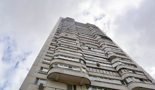 Почти 330 лифтов заменят в жилых домах на северо-западе столицы