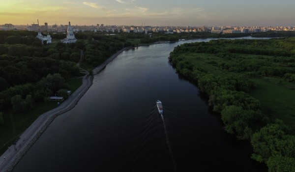 Неблагоприятные метеоусловия для рассеивания выбросов прогнозируются в столице ближайшей ночью