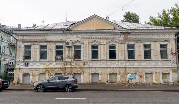 Инвесторы отреставрируют два исторических здания на Воронцовской улице