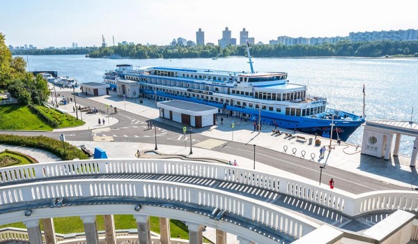 Собянин: Речные вокзалы Москвы приняли и отправили 120 тыс. путешественников