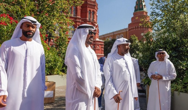 Участники Дней культуры ОАЭ в Москве рассказали, как справиться с жарой