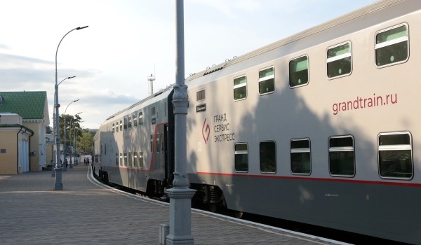 Перевозки пассажиров двухэтажными поездами на ОЖД выросли на 2,8% с начала года