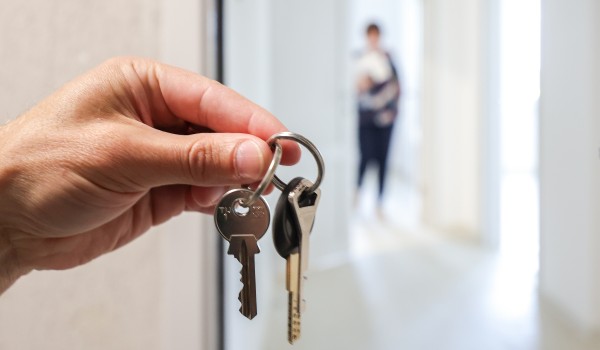 Загрутдинов: В трех введенных в 2023 году проблемных ЖК передано около 500 ключей от квартир