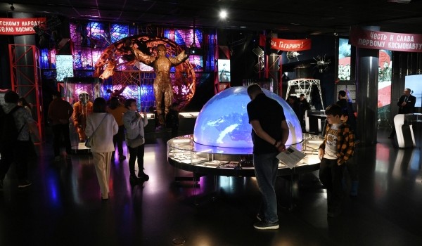 Фотовыставка о моментах семейной жизни космонавтов открывается в Музее космонавтики