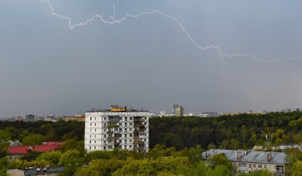 Ученый: Молний в столице станет в три раза больше к 2050 году из-за глобального потепления