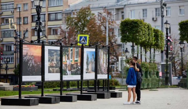 Фотовыставка о городе Арзамасе открылась на Тверском бульваре