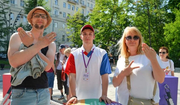 В столице завершается последняя неделя чемпионата по игре «Камень, ножницы, бумага»