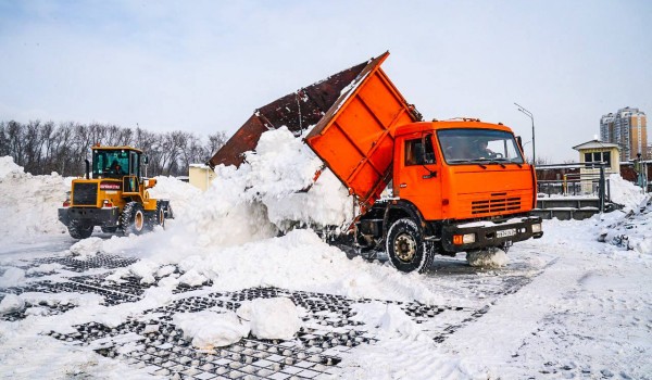 Свыше 50 снегосплавных пунктов работают в круглосуточном режиме в Москве