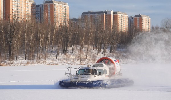 Московские спасатели усилили контроль безопасности на реках и водоемах из-за оттепели