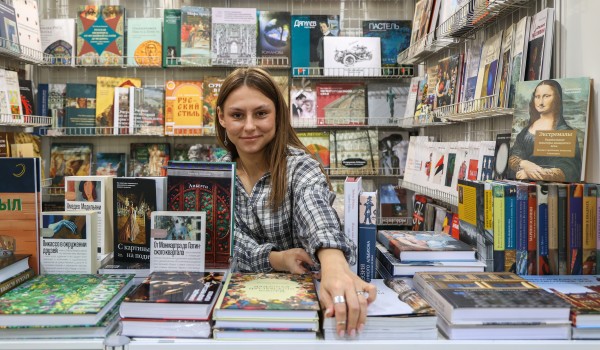 Более 8,5 тыс. книг Москва передаст в библиотеки по всей стране в рамках Дня книгодарения