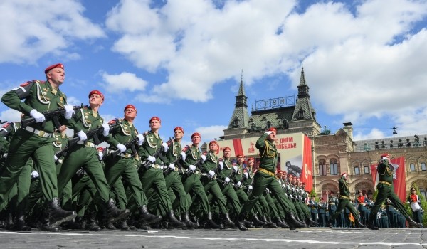 Парад в честь 80-й годовщины Победы в Великой Отечественной войне завершился на Красной площади