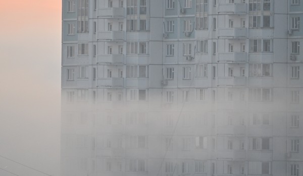 Москвичей предупредили о тумане с видимостью 500–800 м утром в понедельник
