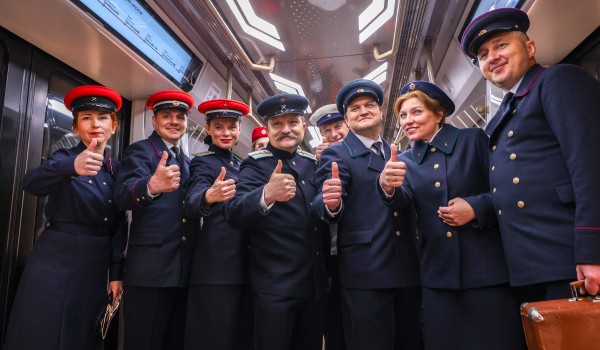 Парад поездов на Кольцевой линии столичного метрополитена