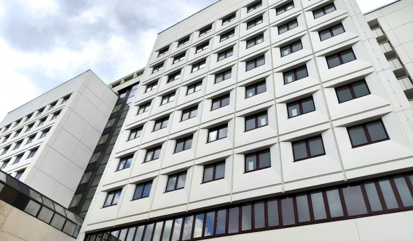 Корпус Института экспериментальной кардиологии в Москве начали оснащать медицинским оборудованием