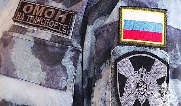 Сотрудники спецназа Росгвардии оказали помощь мужчине с приступом эпилепсии в Москве