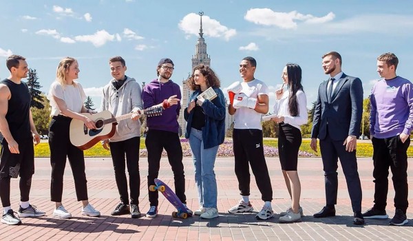 Международный книжный клуб для молодежи откроется в Москве