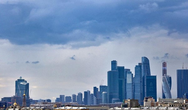 Месячная норма осадков выпала за ночь и утро в Москве
