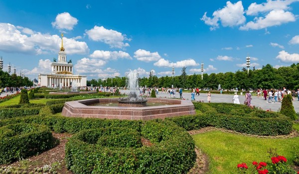 Горожанам рассказали, как меняется география столичного туризма