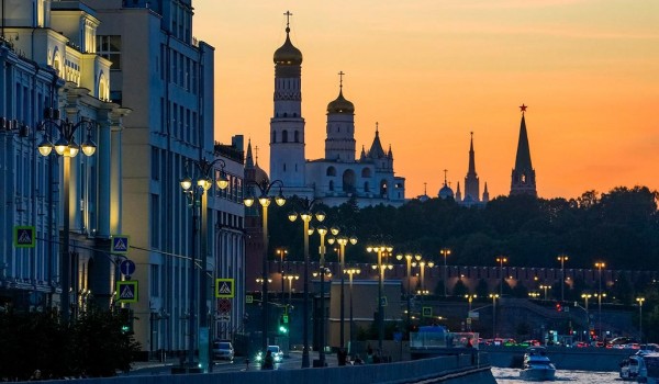 Собянин: Старинные фонари создают особую атмосферу на улицах Москвы