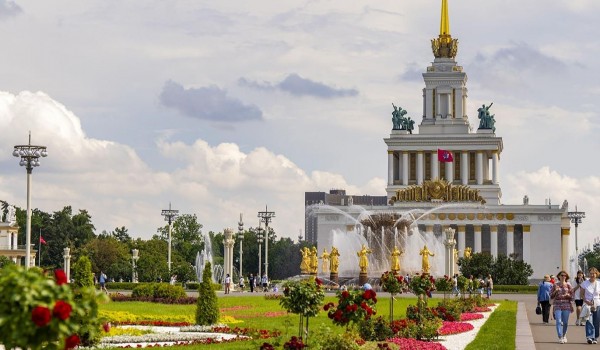 5 сентября — пресс-показ экспозиции «Образ Москвы в русском искусстве из коллекции Государственного Русского музея»