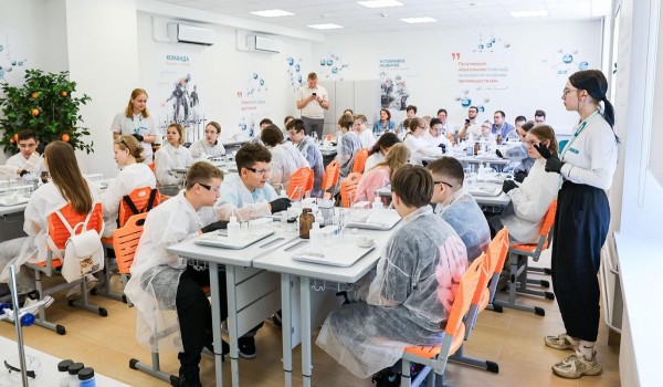 Интерактивная площадка для юных химиков открылась в Московском дворце пионеров