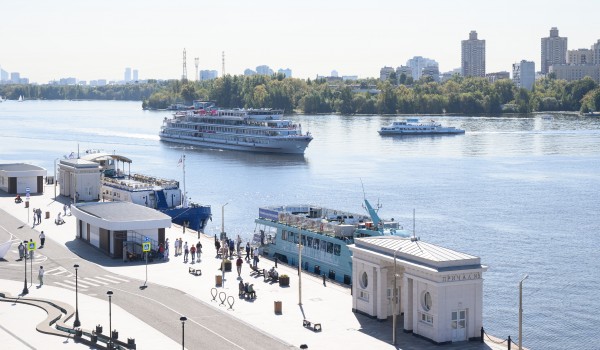 Более 300 тыс. пассажиров отправились в круизы из Москвы с начала летней навигации
