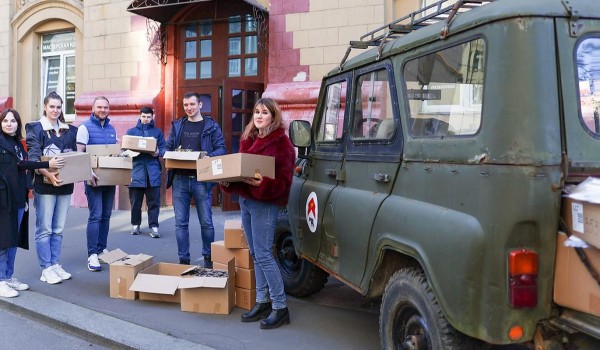 Волонтеры Мещанского района регулярно отправляют гуманитарную помощь бойцам СВО