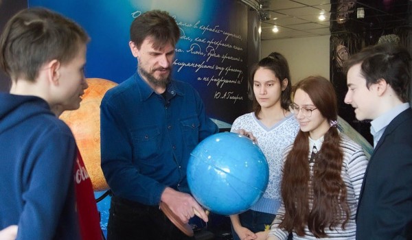 Собянин поздравил работников допобразования с профессиональным праздником
