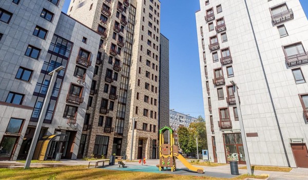 Около 15,8 тыс. москвичей оформили договоры на квартиры по программе реновации в ЮАО