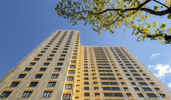 Свыше 350 москвичей получили квартиры по программе реновации в жилом комплексе на Ташкентской улице