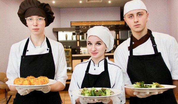 Кулинарные мастер-классы и конкурсы к Международному дню повара провели для студентов колледжей