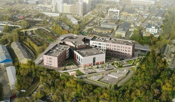 Собянин: Школа и детский сад с бассейном появятся в районе Метрогородок