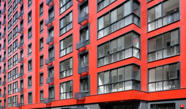 Около 500 москвичей приступили к переселению в жилой комплекс по программе реновации на Варшавском шоссе