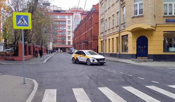 Специалисты благоустроили 22 улицы в Пресненском районе