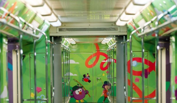 Тематический поезд с героями популярных мультсериалов запущен в столичном метро